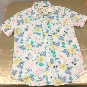 St. John’s Bay Hawaiian Tropical Button up shirt, perfect for vacation! Large